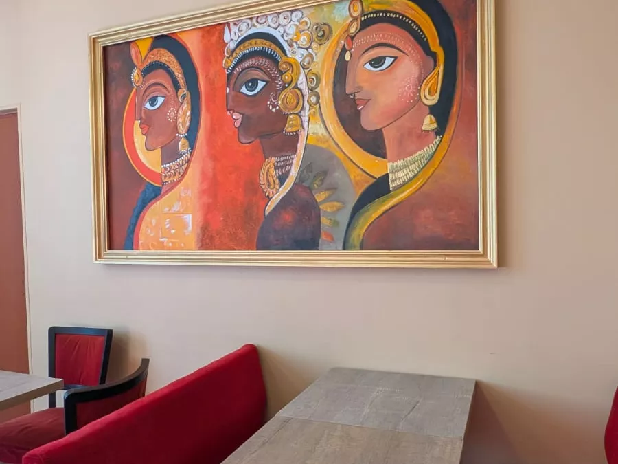 Une œuvre d’inspiration sri-lankaise, cœur de l’identité du lieu